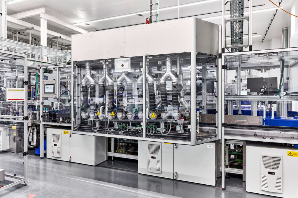 מחשב מוקשח: הלב הטכנולוגי של מכונות וקווי הייצור בתעשייה הביטחונית